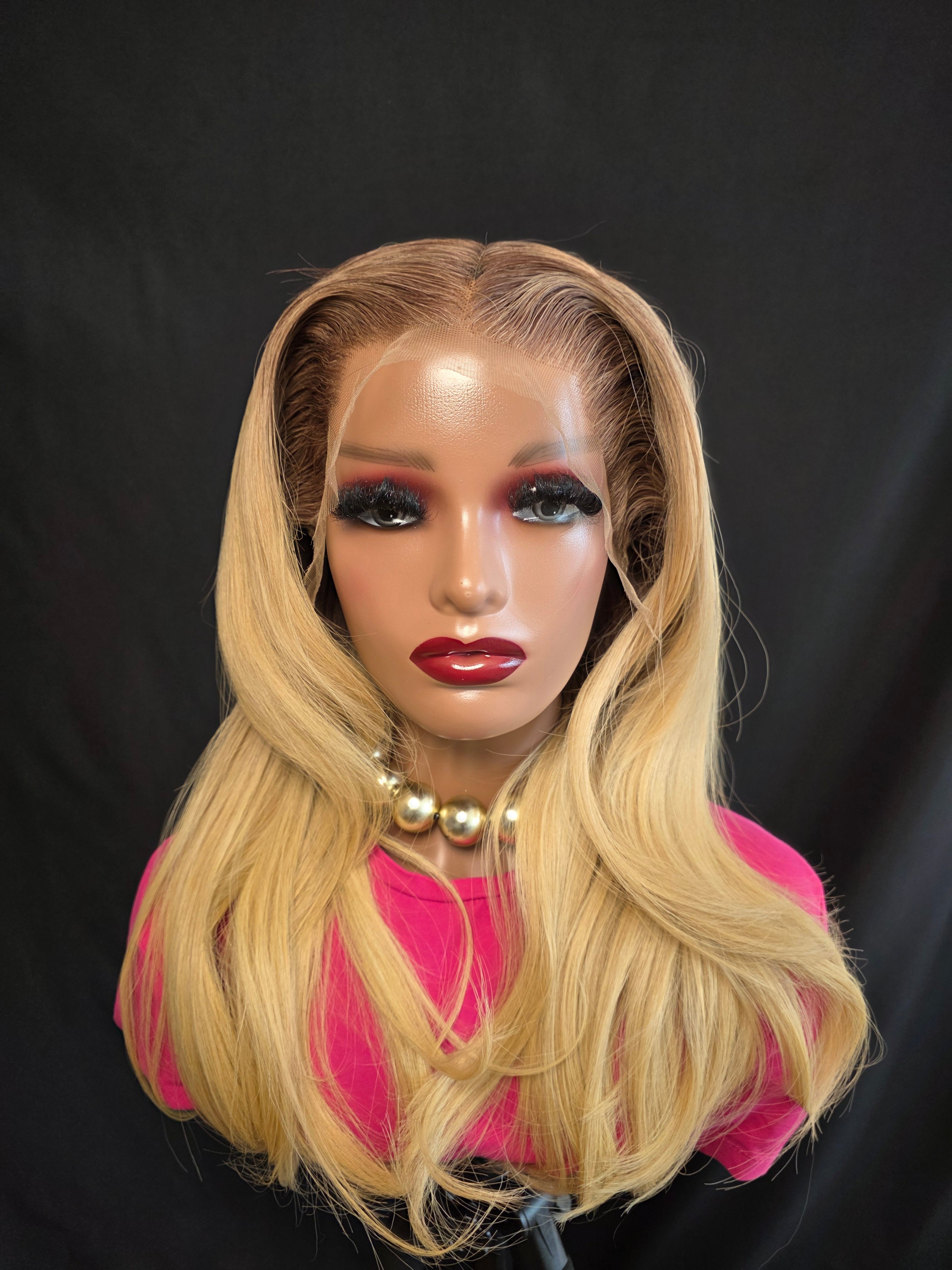Miss blonde Hair